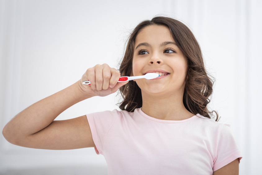 Sorrisos Saudáveis desde a Infância: Dicas para Manter a Higiene Bucal Infantil